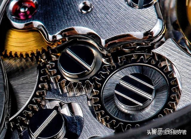 积家和宝珀哪个好？最近打算入手一块好点的腕表,有什么建议吗？