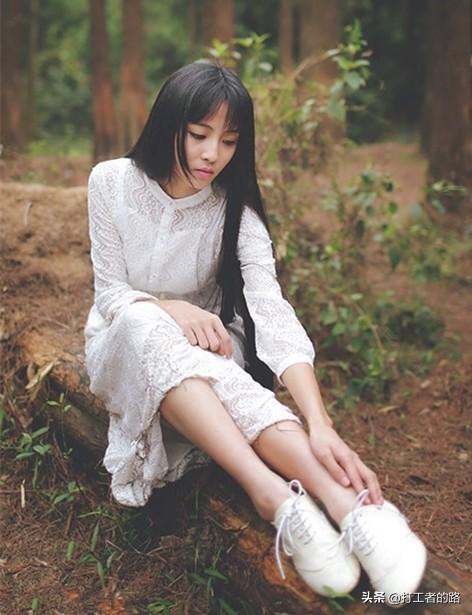 男生分手几个月了，但还很爱那个女生，可那个女生又对另一个人有了好感，该怎么办？:孙茂业