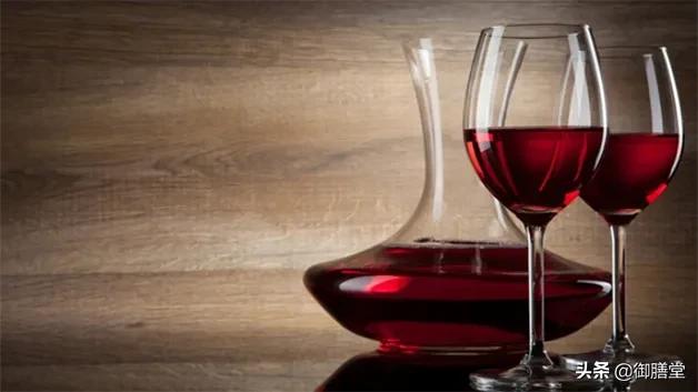 葡萄酒与红酒的区别，红酒和葡萄酒的区别是什么