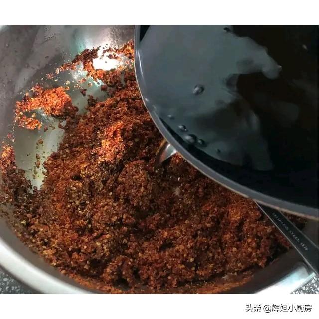 辣椒油常用的香料有哪些？如何配比？