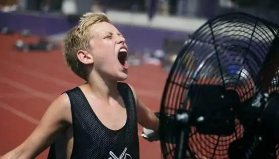 科威特70度高温:如果江苏像科威特一样出现73度高温，上班会放假吗?？