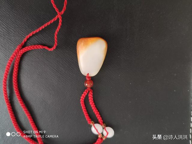 透闪石玉基本知识,是带有透闪石的玉统称和田玉吗？