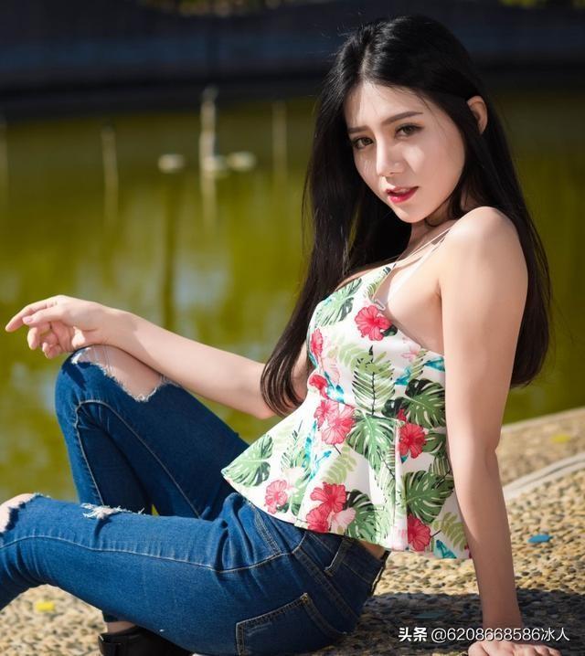 夏天女孩子喜欢穿有破洞的牛仔裤难道是仅仅为了凉快吗