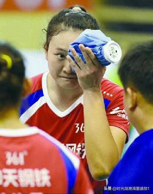 怎么评价跟朱婷一同出道的许诺亚？