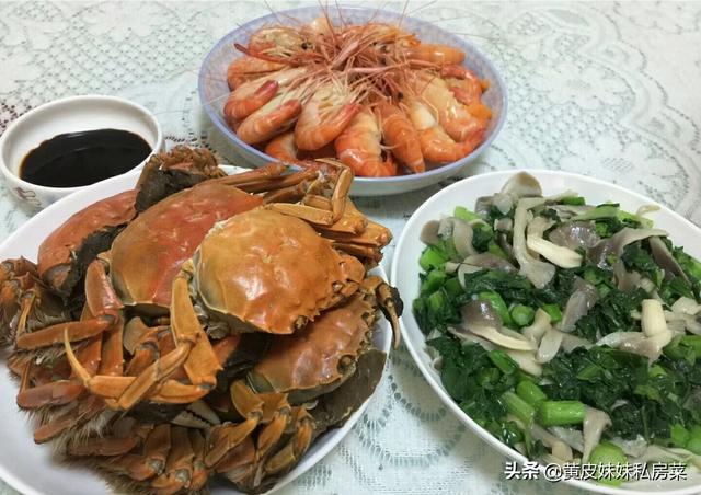 螃蟹都有哪些美味吃法，吃螃蟹的时候，喝什么茶比较好螃蟹有哪些比较美味的做法