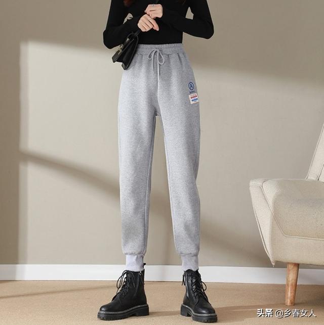 灰色卫裤配什么鞋子?灰色卫裤配怎么配,这些您不知道-个人经验分享
