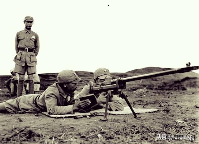 陈默群原型:用反坦克枪打步兵，步兵身上得多大窟窿？