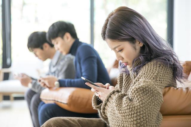 <a href=https://maguai.com/list/107-0-0.html target=_blank class=infotextkey>微商</a>聊天软件:为什么现在<a href=https://maguai.com/marketing/1996.html target=_blank class=infotextkey>微信好友</a>基本不怎么聊天了？现在人都用什么聊天？