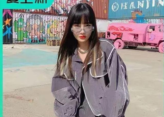 贾乃亮和李小璐离了么:贾乃亮和李小璐真的离婚了吗？小甜馨怎么办？