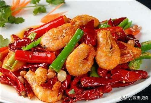 雪球虾能吃鸡蛋黄吗:黄金香辣虾怎么做才能保证其香、酥、脆？