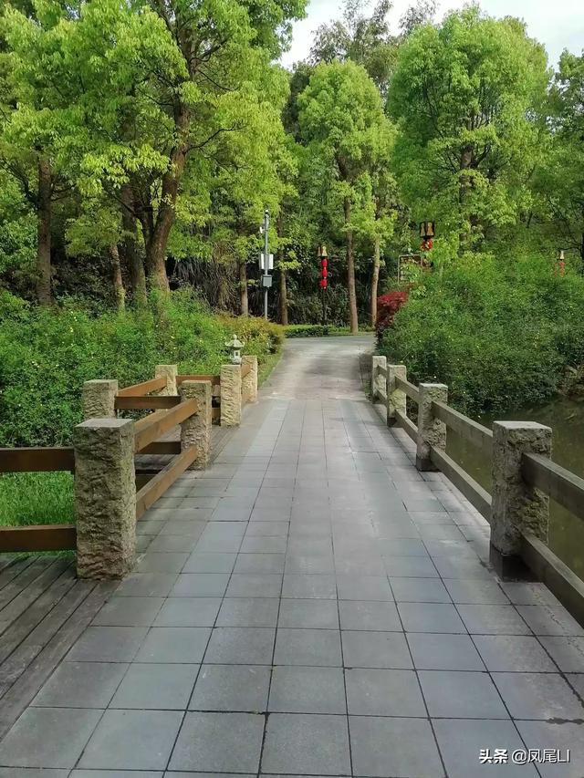 朋友圈人设仅供参考啥意思:怎样判断对方发朋友圈是否是只给自己看的？