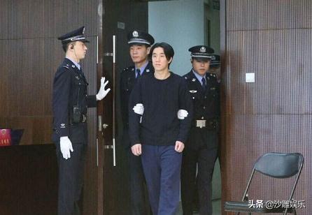 房祖名女友:有人说:房祖名是“青出于蓝而胜于蓝”，你怎么看？