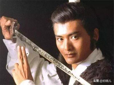 爱我笑傲江湖:《笑傲江湖》中，为什么有人说岳不群黑化和令狐冲有关？