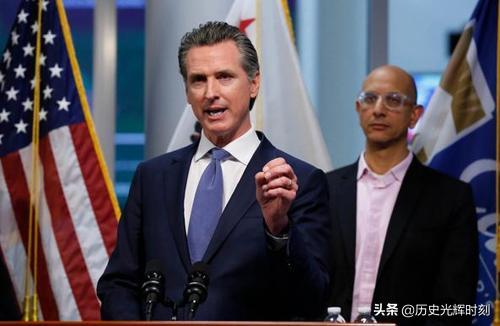 美国副总统贺锦丽为何到今天仍不辞去加州参议员一职，她担心什么？