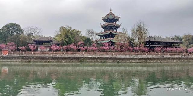 成都市内去哪里玩比较好？