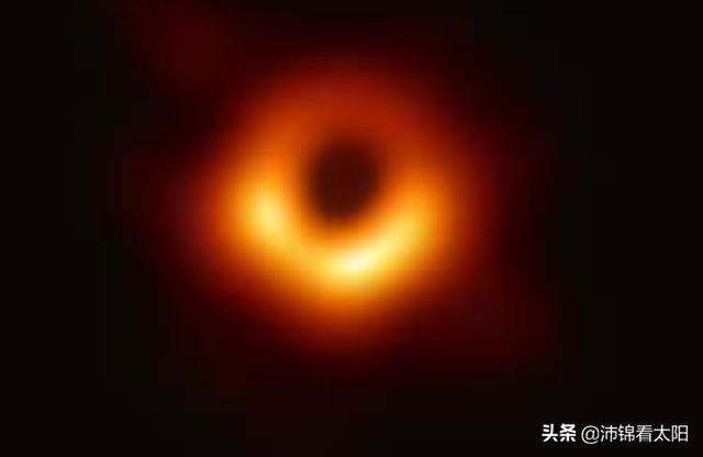 探索发现未解之谜全集，黑洞到底是个洞，还是实心球，它的中心是什么构成的
