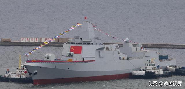 中国军舰回击挑衅美国，辽宁舰主动”出击“后，大批美舰现身南海，释放了什么信号？