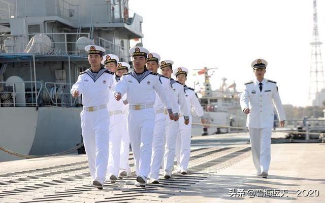 上士,中士,下士是不是不算军官？