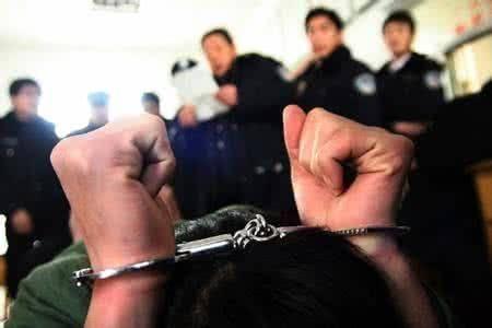 李洪涛传奇故事:中国最传奇的死刑犯，他是怎么在枪决当天逆天改命的？