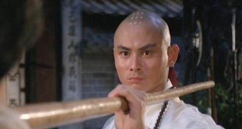 刘家辉老婆:曾是一代功夫巨星，百万家产惨被瓜分，如今瘫痪无人照顾，他是谁