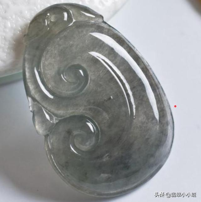 翡翠的形成过程图解,“乌鸡种“翡翠，有升值的空间吗？