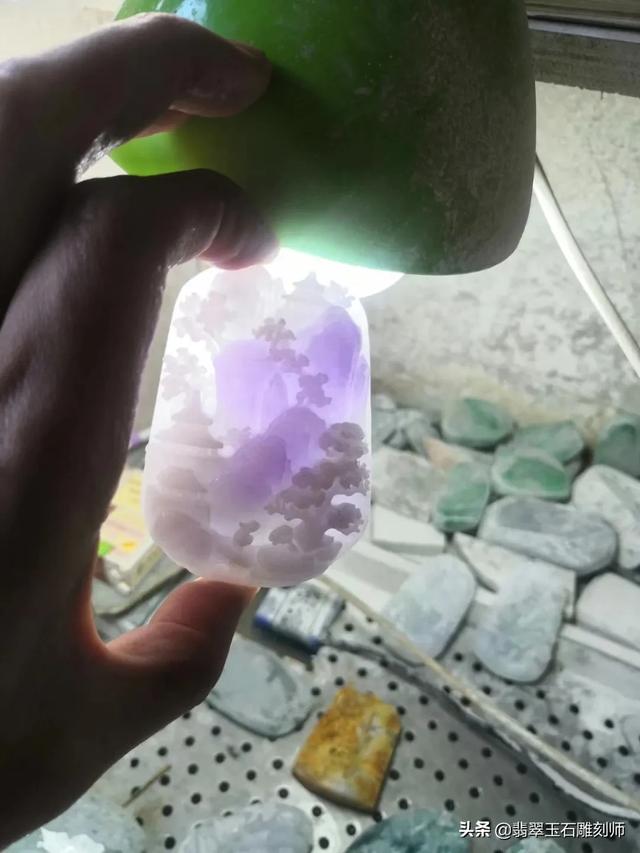 和田玉手镯70000元图片,在网上买了个六七百的手镯怎么觉得有点假？