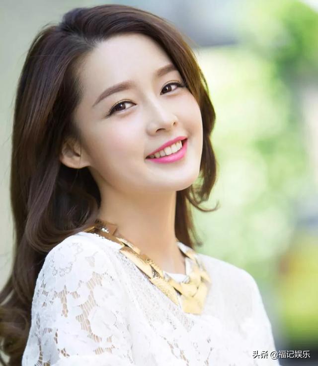 演员李泌:你觉得李沁的颜值在小花里排第几？你喜欢吗？