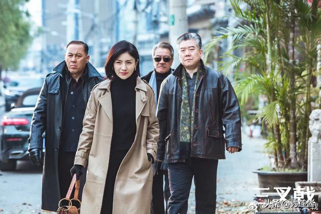 比弗利拜金狗配音:为什么现在越来越喜欢看比较老的剧？