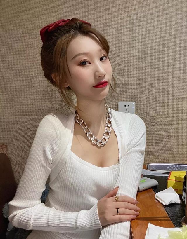 徐莹私拍:男朋友是个拍私房的摄影师，女朋友能否接受，为什么？