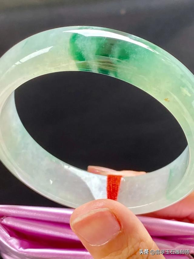 多少钱才能买到真正的玉,两三千块钱能买到真的和田玉籽料吗？