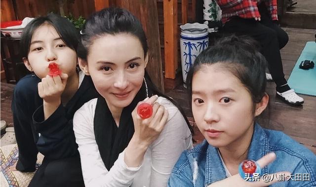 刚出道就凉，从网红摇身一变成明星的“何蓝逗”最近怎样了？