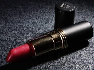 唇釉和口红的区别,口红跟唇釉到底有什么区别？