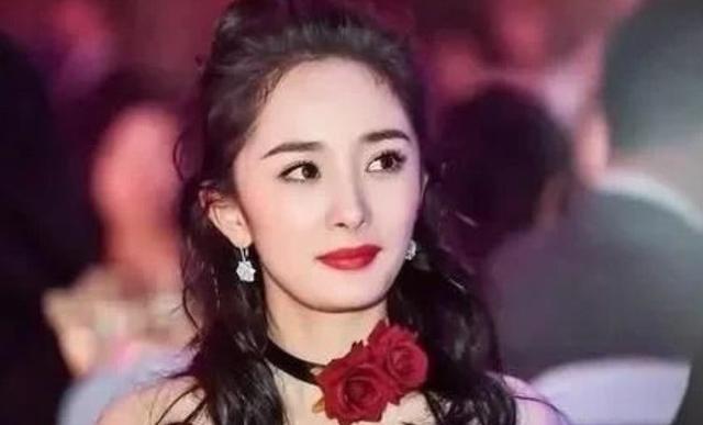 杨幂扶沈腾没扶到:沈腾和杨幂事件继续发酵，沈腾是如何回应的？