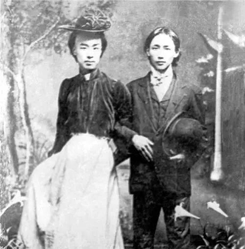李叔同为什么出家:李叔同为什么会出家？家境富裕，两个老婆两个儿子，工作也不错？