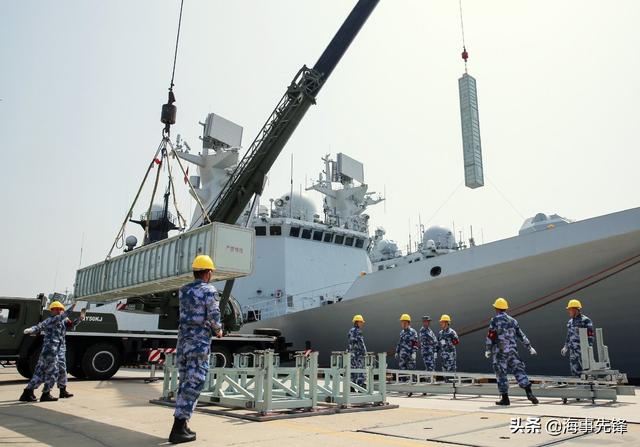 驱逐舰上面只携带几十枚导弹，战争中打光了怎么办？插图74