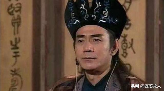 丁月华:南侠展昭和北侠欧阳春、锦毛鼠白玉堂三人武功如何排名？