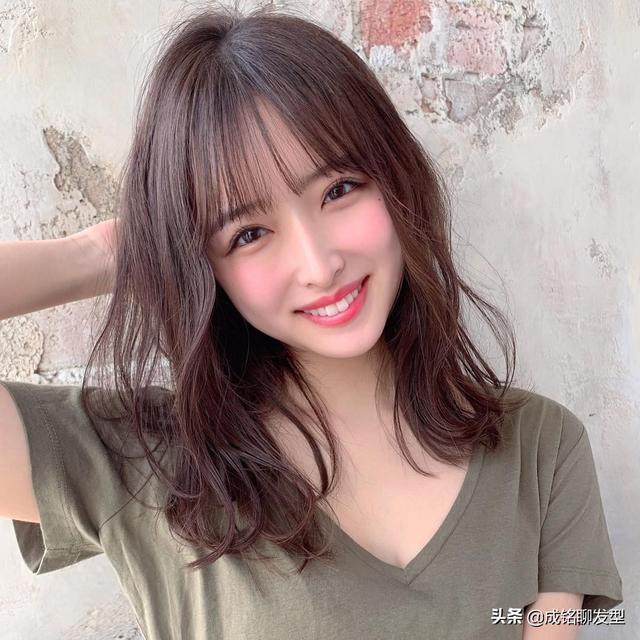 短发型女图片<a href=https://maguai.com/list/50-0-0.html target=_blank class=infotextkey><a href=https://maguai.com/list/50-0-0.html target=_blank class=infotextkey>时尚</a></a>气质:女生短发自由职业夏天适合染什么发色看起来<a href=https://maguai.com/list/50-0-0.html target=_blank class=infotextkey><a href=https://maguai.com/list/50-0-0.html target=_blank class=infotextkey>时尚</a></a>减龄？
