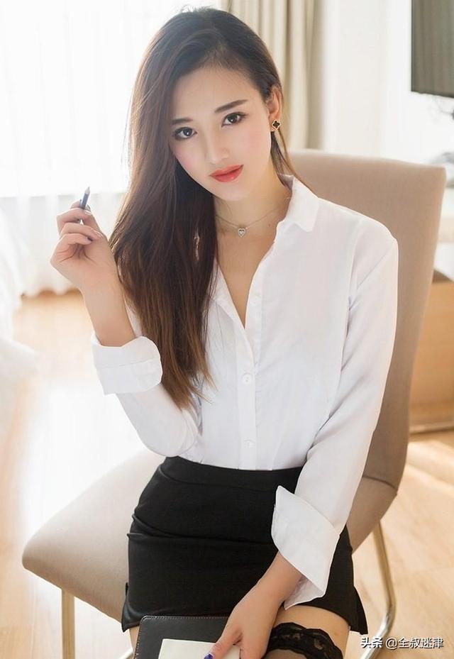 闺蜜带未婚夫来我租房子的住处玩,还带了另外一个男性朋友,我把房间让给了两个男生住,男朋友生气了怎么办？