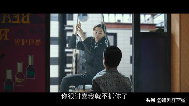《龙虾刑警》和《极限职业》改编自同一个剧本,就评分看,能否反映目前中韩电影的差距？