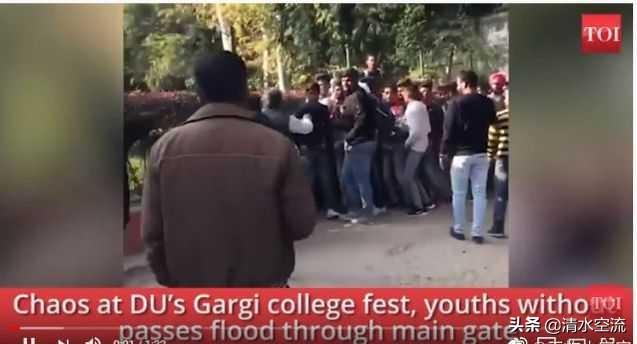 大学设狗屋助学生减压:你怎么看待大学生在宿舍养宠物的现象？
