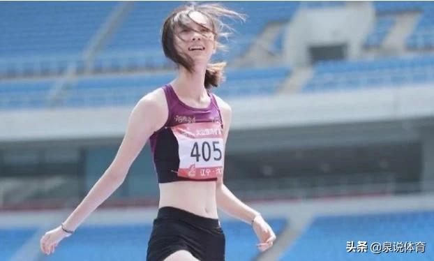 为什么田径小花胡麟鹏会一夜之间爆红，被网友称为田径版倪妮呢？