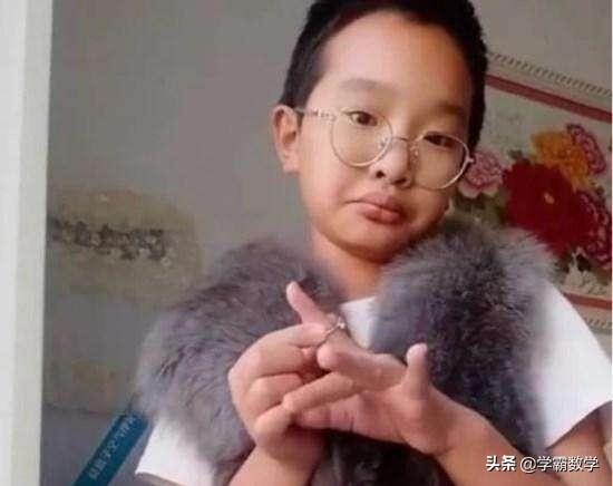 钟美美母亲发声:东北小学生钟美美，因为惟妙惟肖模仿老师被约谈，你怎么看