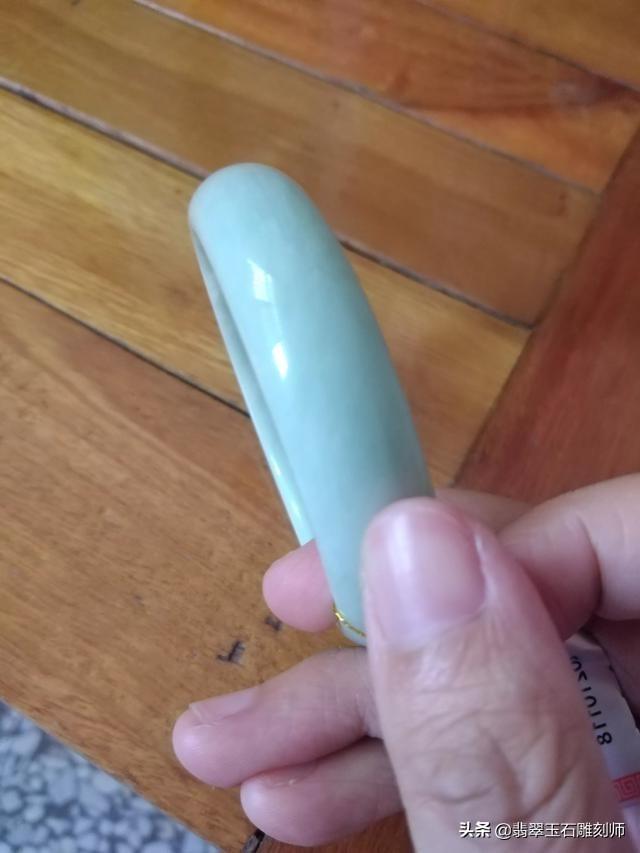 和田玉手镯70000元图片,在网上买了个六七百的手镯怎么觉得有点假？