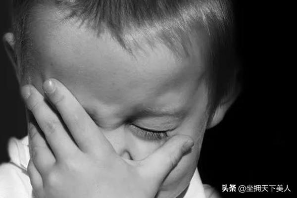小孩攻击行为:如何改变孩子之间发生争抢东西就咬人或是掐人的行为？