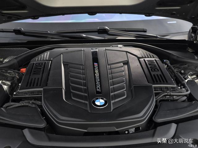 6.0排量是什么概念？开起来是什么感觉？插图6