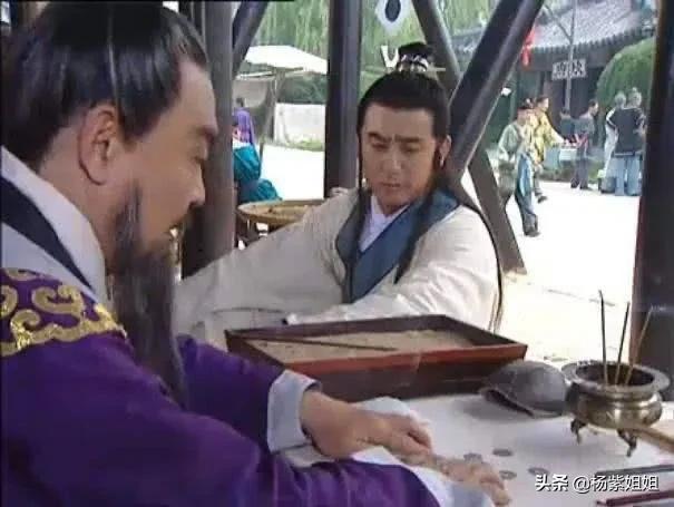崔判官:同时在仙界和人界当官的凡人是谁？地府判官都要为他卖命？