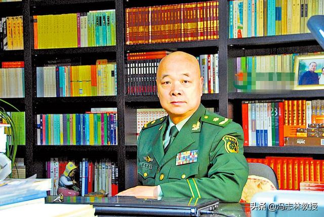 一条反刍的狗内容简介:你有没有一本百读不厌的床头书呢？