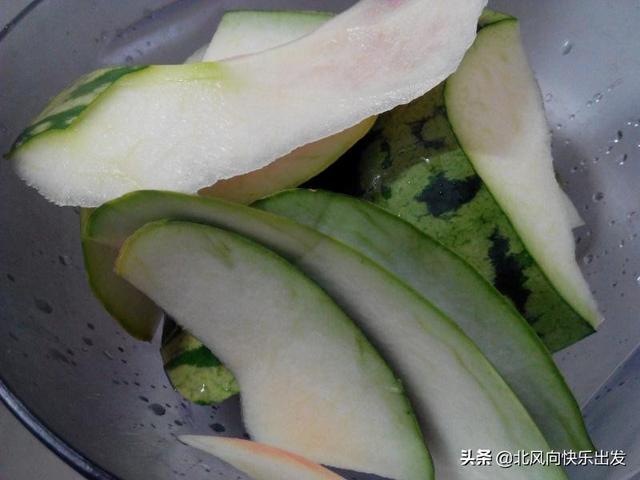 孕晚期可以吃西瓜吗(用西瓜炒菜，你们吃过吗)