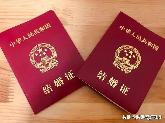 前略我与猫和天使同居:老人在外与人同居二十年，现瘫痪被送回来没人管了，该怎么办？