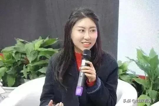 贾平凹之女贾浅浅，写诗被网友群嘲，真实水平究竟如何